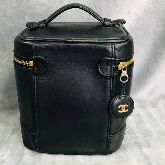 CHANEL  LAMBSKIN VANITY  CASE VGC - Picture 2 of 8
